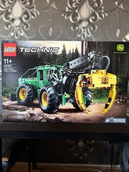 Lego Technic 42157 Lesní traktor John Deere 948L-ll