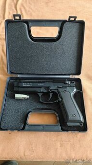 Plynová pistole-revolver