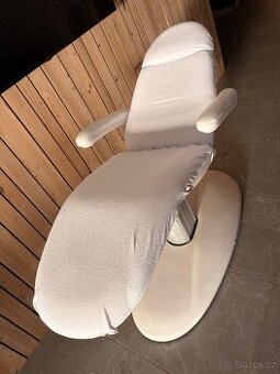 Kosmeticke kreslo elektricke