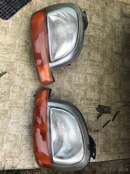 Renaultu Kangoo světlomety .