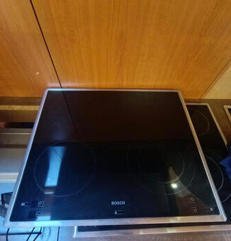 Sklokeramická polyvalentní varná deska Bosch NKN 645P01