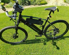 Prodám dvě 29" horská elektrokola Leader Fox. 3x8.