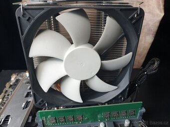 deska + cpu ram.  chkadic.