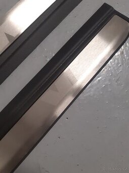 Kryty prahů Škoda Octavia 1 RS 1.8T