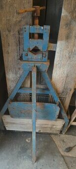 Prodám svěrák natrubky