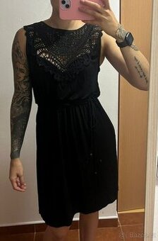 Černé šaty vel M