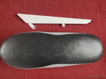 Jawa pionýr nové sedlo a kryt řetězu