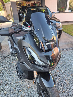 HONDA ADV 350 R.V.2024 PŘEDNÍ ORIGINÁL ČIRÝ OCHRANNÝ ŠTÍT