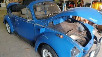 VW Brouk kabrio - rozebraný