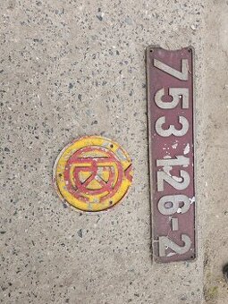 Stará cedule z lokomotivy BREJLOVEC