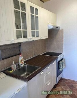 Pronájem světlého a plně vybaveného bytu 1+kk, 35 m and sup2