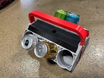 3D tisk držák na nápoje motor V8
