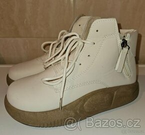 Dámské bílé boty č. 37 - nové.