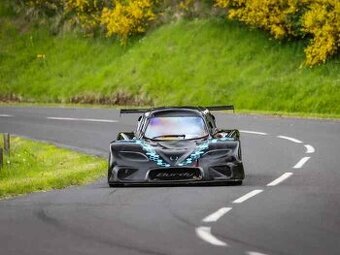 Závodní auto BRC 02