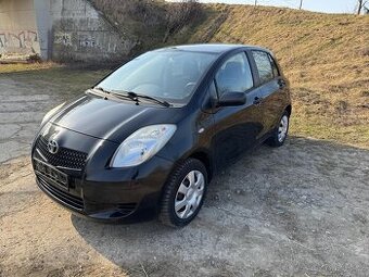 Toyota Yaris 1.Oi - 1