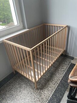Dětská dřevěná postýlka IKEA