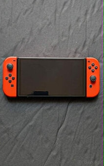 Nintendo Switch OLED - Mario Red Edition
