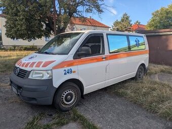 VW Transporter T5 1.9 TDI 63 kW – sanitka, kompletní výbava