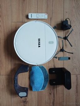 Robotický vysavač TESLA RoboStar iQ100