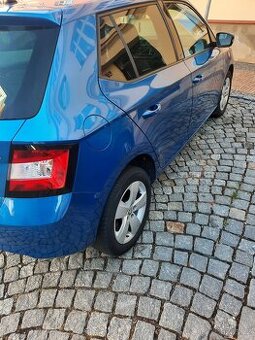 Škoda Fabia 3 999mpi chy bílá žlutá  modrá