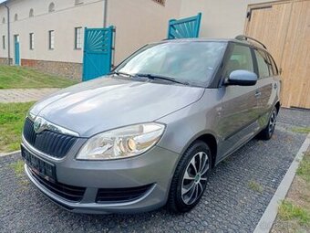 ŠKODA FABIA II 1.2 TSI FAMILY,AUT.KLIMA,VYHŘ.SEDADLA,130TKM