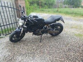 Ducati Monster 821 Dark - 1