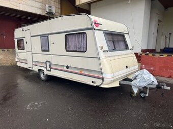 Karavan Burstner G182 -nová STK+SPZ -postele - veliké spaní