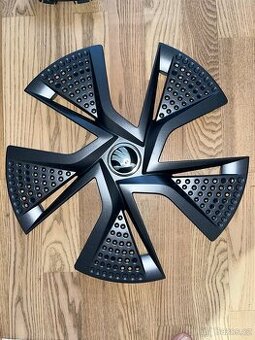 Škoda AERO KRYTY PROXIMA 16" (nové, originál)