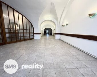 Pronájem obchodních prostor - Zámecké náměstí - Frýdek-Míste