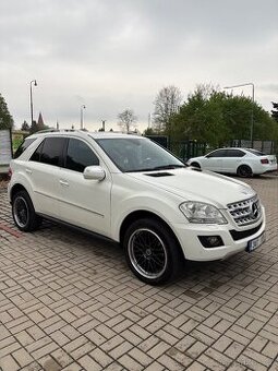 Mercedes ml 320 cdi 165 kw rok 2010 najeto 260 tis