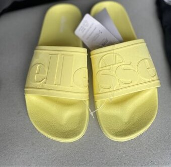 Dámské pantofle Ellesse 38