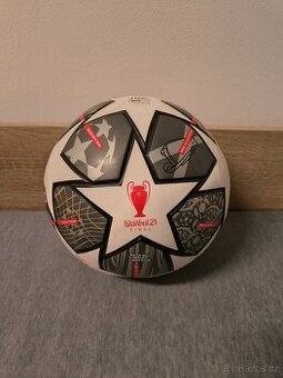 Fotbalový míč Champions League - 1