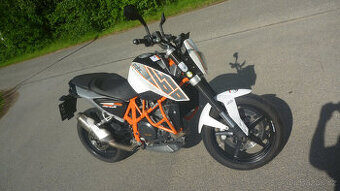 KTM 690 Duke