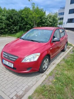 PRODÁM KIA CEED
