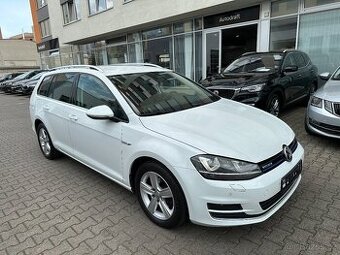 VW Golf 7 1.4TGI 81kW DSG ALU 16'' KŮŽE Vyhř. okno LED
