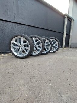 Kola r18 225×40