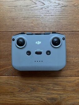 DJI ovladač k dronu