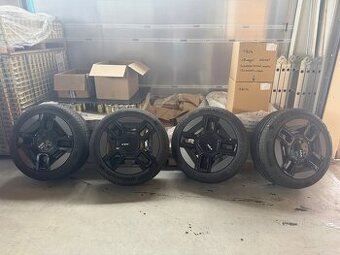 Kia EV9 Letní sada 21" 1000km