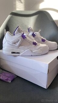 Nike jordan white