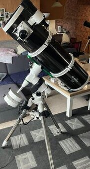 Hvězdářský dalekohled Sky-Watcher 200/1000 EQ5 GoTo