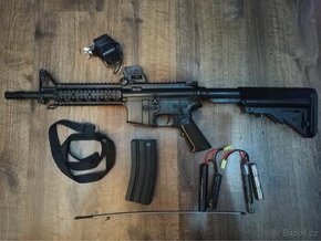 Prodávám airsoftovou zbraň M4A4+ masku na airsoft