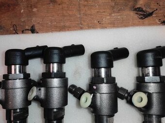 Vstřikovací trysky CONTINENTAL