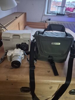 Prodám digitální zrcadlovku CANON EOS 250d