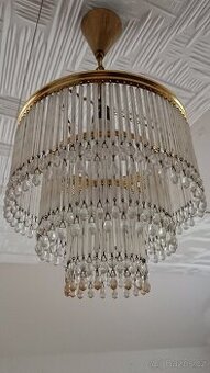 Luxusní křišťálový set: Tříramenný lustr a nástěnná lampička