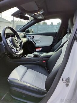 Mercedes Benz CLA 200