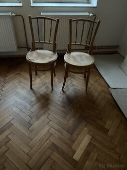 historický nábytek