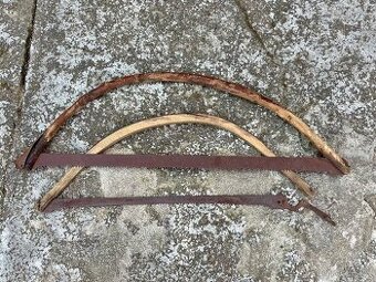 Dřevěná historická ruční rámová pila