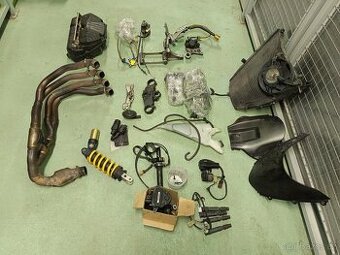 Honda CBR 1000rr - díly