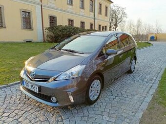 Toyota Prius Plus Hybrid 7 mist automat velmi úsporný