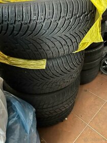PRODÁM KUSOVOU ZIMNÍ PNEU NOKIAN 265/45R20